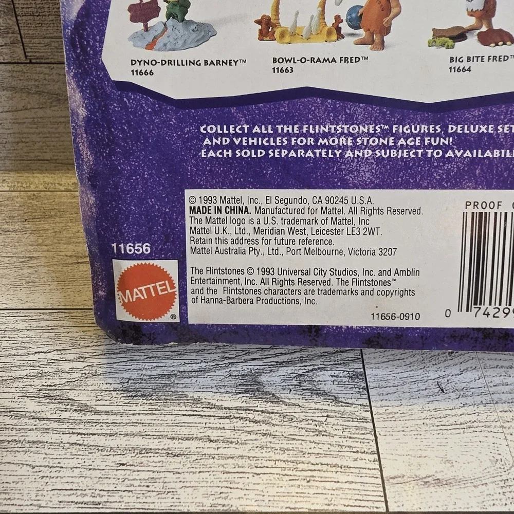 Vtg‎ 1993 Mattel Flintstones Barney Mowing Lawn Figure New Package Damage 11656